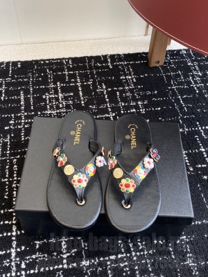 Chanel Tweed Flat Thong Slide Sandals with Charm Black1 2025 G46304