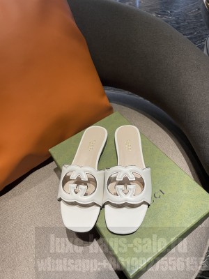 GUCCI INTERLOCKING G CUT-OUT FLAT SLIDE SANDALS WHITE 2022 COLLECTION