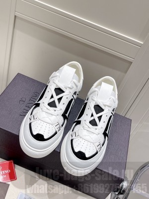 VALENTINO VL7N LOW-TOP SNEAKERS IN CALFSKIN AND MESH FABRIC WITH BANDS SNEAKERS 2022 COLLECITON 023