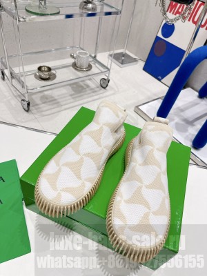 Bottega Veneta Unisex Ripple Tech Knit Lace-up Sneakers 2022 Collection 07