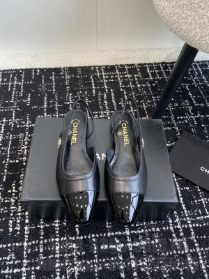 Chanel Lambskin & Patent Calfskin Slingbacks G46000 Black 2025
