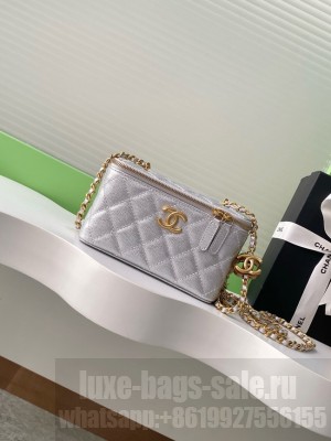 CHANEL MINI CLUTCH Grained Calfskin AP3940 Silvery