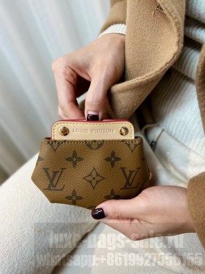 Louis Vuitton coin purse 66955