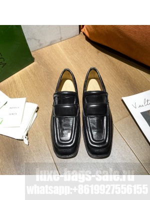 Bottega Veneta Loafers in White Crocodile Calfskin Black 2021 Collection