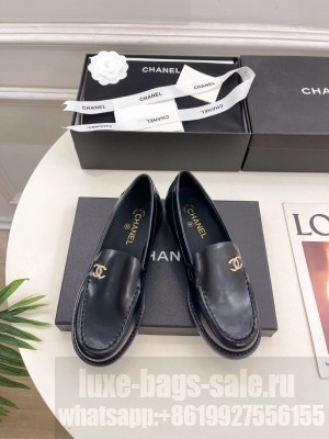 Chanel patent calfskin loafer with CC crystal logo black 2025