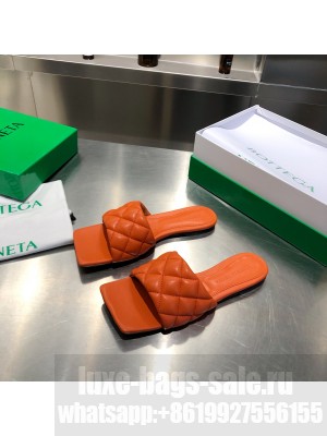Bottega Veneta The Rubber Lido Quilted Lambskin Flat Slide Sandals White 2021 Collection 12