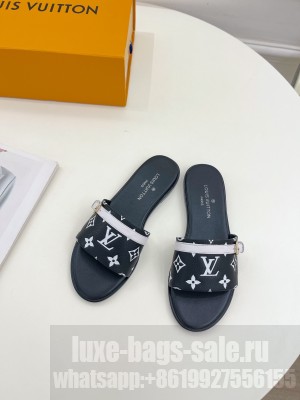 Louis Vuitton Grained Leather Flat Slide Sandals Black/White Buckle 2023