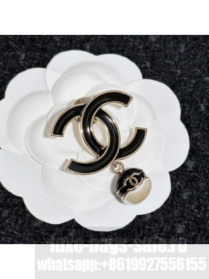 Chanel Women's Brooch AB1202