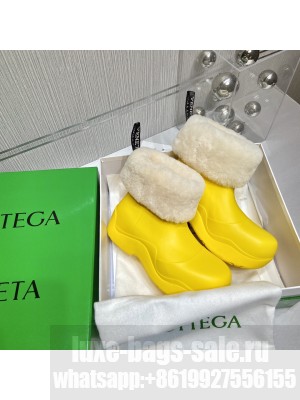 Bottega Veneta PUDDLE Biodegradable rubber Shearling Rain boots Fall/Winter 2021 Collection, Yellow