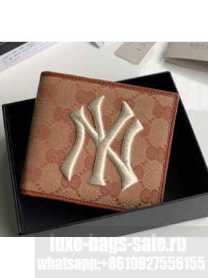 Gucci Wallet with NY Yankees™ Patch 547787 Beige 