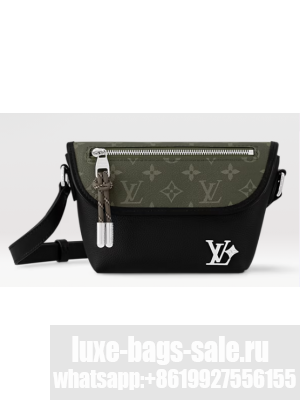 Louis Vuitton Pulse Wearable Wallet M12618