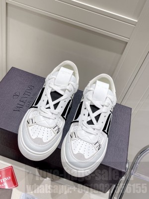 VALENTINO VL7N LOW-TOP SNEAKERS IN CALFSKIN AND MESH FABRIC WITH BANDS SNEAKERS 2022 COLLECITON 02