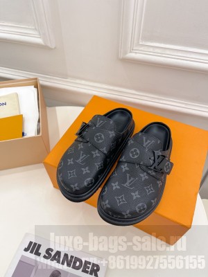 Louis Vuitton Unisex LV Cosy Comfort Flat Mules in Monogram Canvas 2023 02