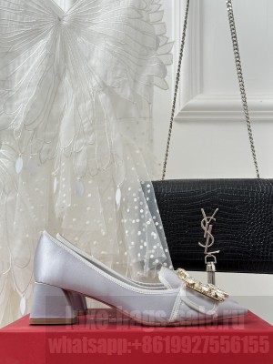 Roger Vivier Crystal buckle Velvet 5cm pump Gray