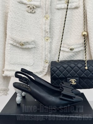 Chanel Crystal Slingbacks Calfskin Pumps black