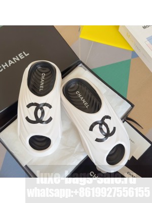Chanel Unisex Slide Sandals White/black