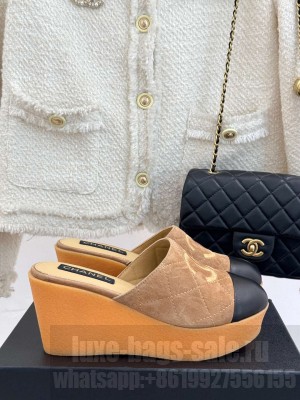 Chanel Platform with CC Logo suede mules brown 2025
