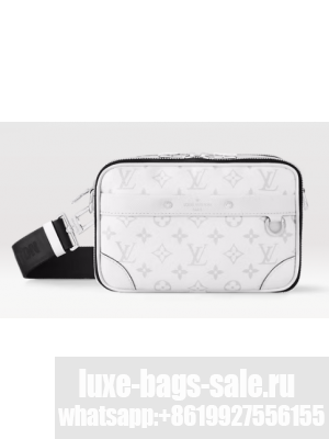 Louis Vuitton Alpha Messenger M31069 white