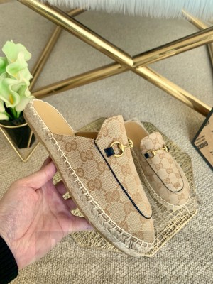 GUCCI UNISEX CANVAS HORSEBIT ESPADRILLES SLIPPERS BROWN 2021 Collection