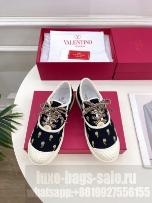 Valentino Garavani Bay By Bay sneaker in Papier Floral fabric with Daisy pattern 2025