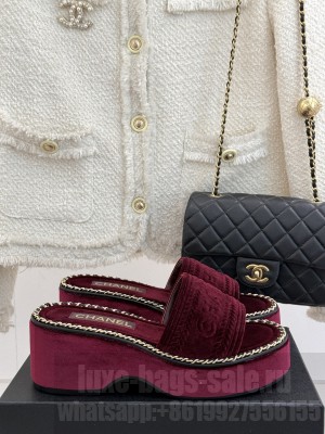 Chanel platform CC with chain burgundy velvet slippers 2025