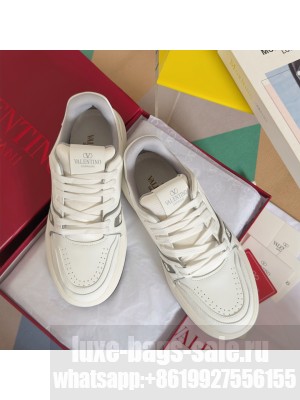Valentino Garavani Unisex Trainer calfskin sneaker 010 2025