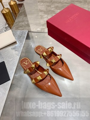 VALENTINO ROMAN STUD FLAT MULE IN CALFSKIN BROWN