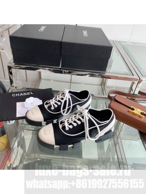 Chanel Lace-up Sneakers white/black