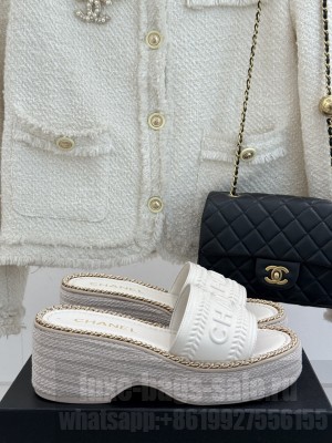 Chanel platform CC with chain slippers white 2025