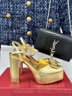 Valentino Garavani VLogo 11cm platform sandals 04 2025