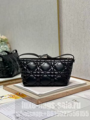 MEDIUM DIORTRAVEL NOMAD POUCH Lambskin S5554O black