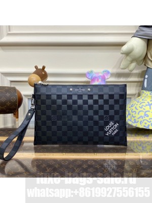 Louis Vuitton DAILY POUCH M81745