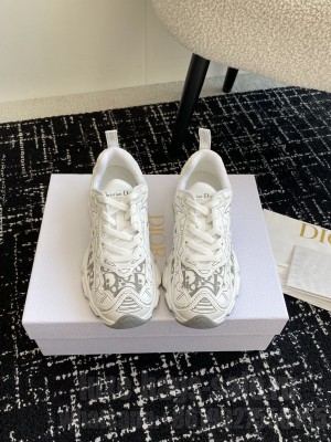Dior Chrono Sneaker 2024 011