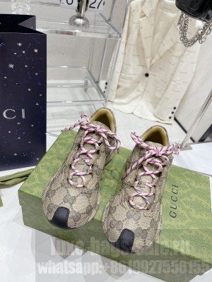 Gucci Unisex Run Sneaker 03