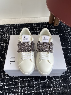 Valentino Garavani Rockstud Untitled sneaker in white calfskin 041 2025