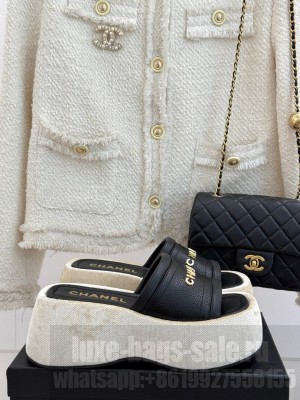 Chanel Platform lambskin mule black 2025