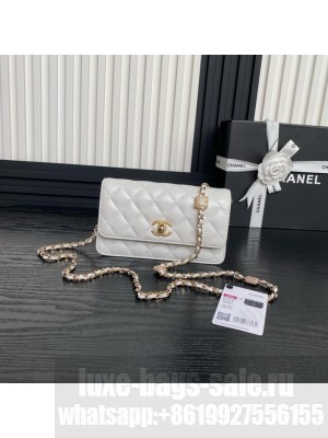 Chanel WALLET ON CHAIN AP4300 white