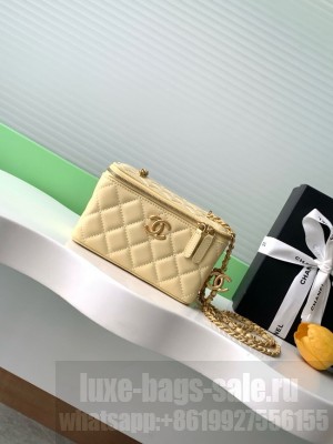 CHANEL Lambskin Vanity with Chain AP3940 yellow