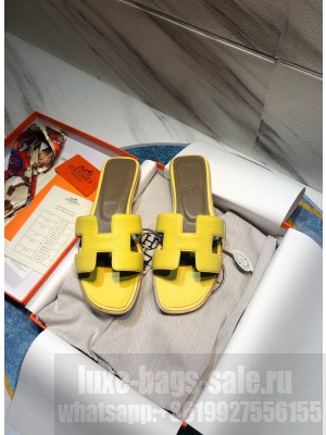 Hermes Oran Flat slippers in Togo Leather 044 2021 Collection