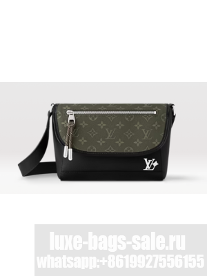 Louis Vuitton Pulse Messenger M12625 Khaki&Black