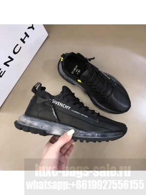 GIVENCHY SPECTRE LOW RUNNERS SNEAKERS IN PERFORATED LEATHER WITH ZIP 020