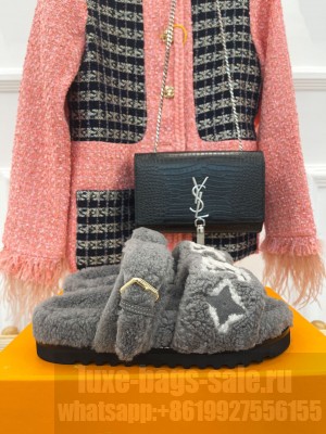 Louis Vuitton Shearling Flat Slide Sandals 2023 03