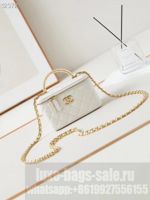 CHANEL MINI CLUTCH WITH TOP HANDLE AP3820 white