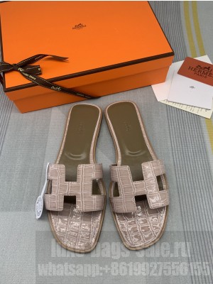 Hermes Oran Stone Embossed Leather Flat Slide Sandals 092 2022 Collection