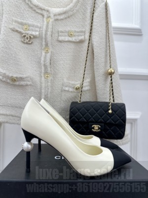 Chanel Pearl Heel 8.5cm Pumps 02