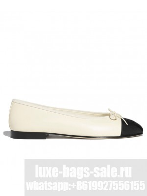 Chanel Women's Ballet Flats G02819 Cream