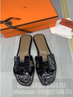 Hermes Oran Stone Embossed Leather Flat Slide Sandals 0101 2022 Collection