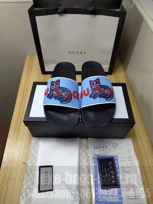 Gucci Unisex Rubber Flat Slide Sandals 016 2021 Collection