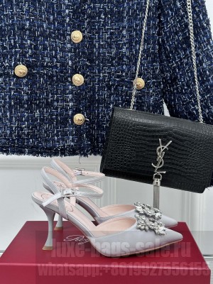 Roger Vivier Flower Strass Buckle 8.5cm Slingback Pumps in Gray Satin