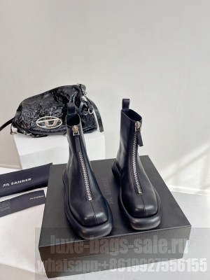 Jil Sander Leather ankle boots with zip closure black